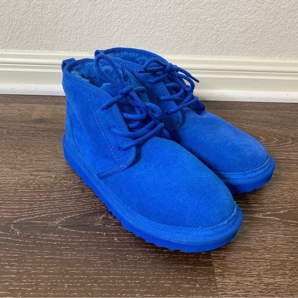 UGG Neumel II Boot Blue Big Kids 6 / Womens 8